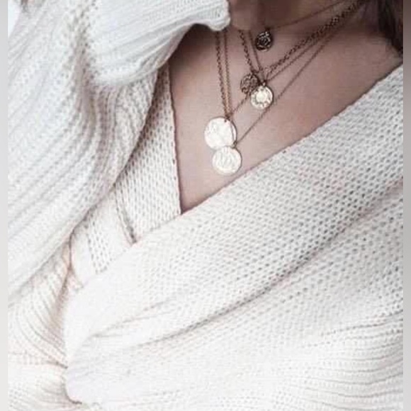 Knot/Twist Knit Cream Sweater - Picture 5 of 5